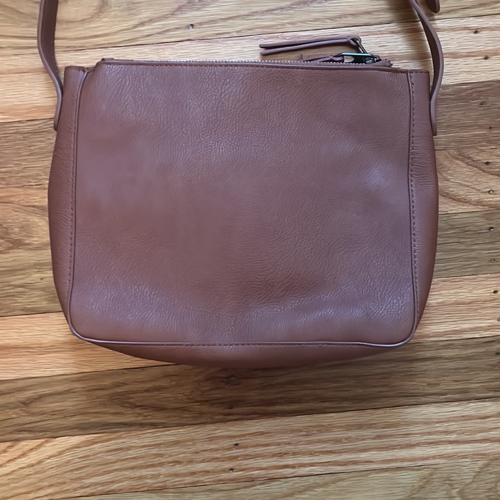 Universal Thread Crossbody - image 3